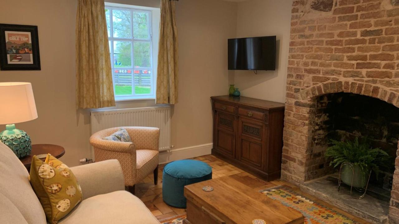 Oulton Park Lodge Little Budworth Eksteriør billede
